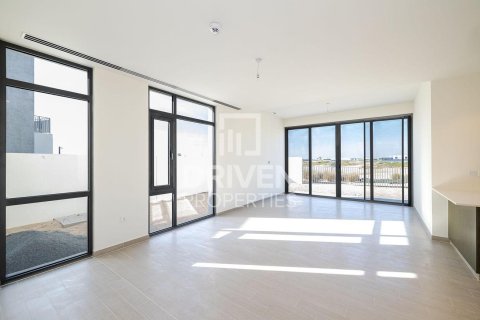 4 bedrooms Villa in EMAAR South, UAE No. 193838 17