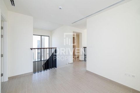 4 bedrooms Villa in EMAAR South, UAE No. 193838 15
