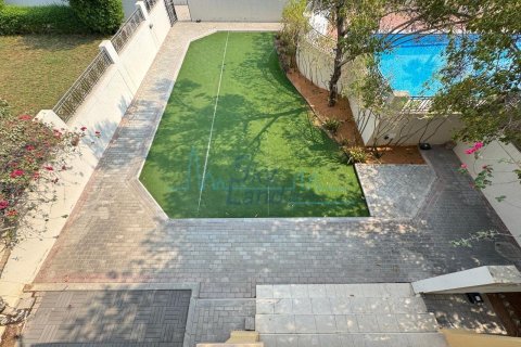 Villa de 4 dormitorios No. 118031 17