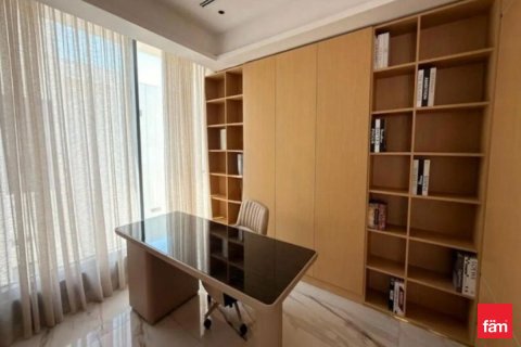 6 bedrooms Villa in Dubai, UAE No. 163950 9