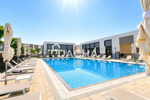 4 bedrooms Villa in EMAAR South, UAE No. 168895 11