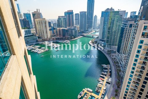 Apartment de 1 dormitorio en The Address Dubai Marina, UAE No. 136084 3