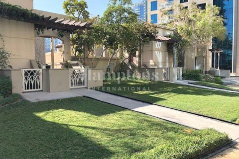 Apartment de 1 dormitorio en The Address Dubai Marina, UAE No. 136084 27