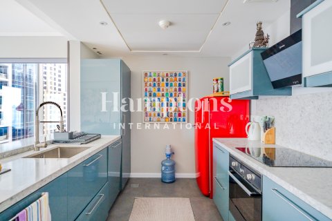 Apartment de 1 dormitorio en The Address Dubai Marina, UAE No. 136084 8