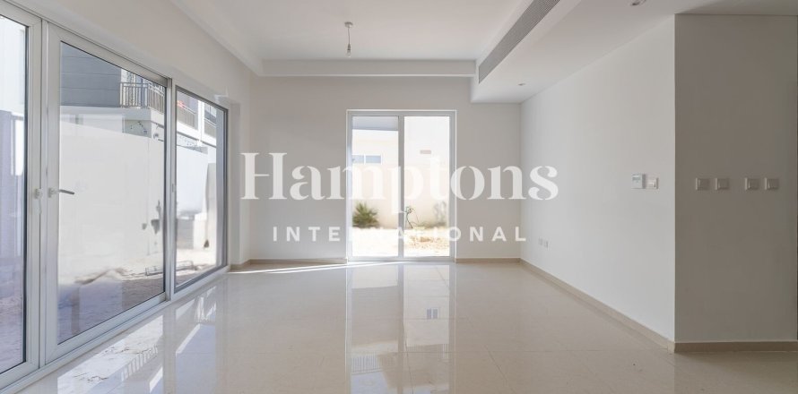 3 غرف نوم تاون هاوس في دبي, الإمارات العربية المتحدة رقم 136085