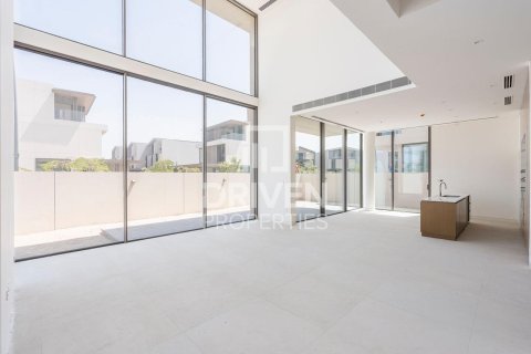 4 bedrooms Villa in Nad Al Sheba 1, UAE No. 188708 3