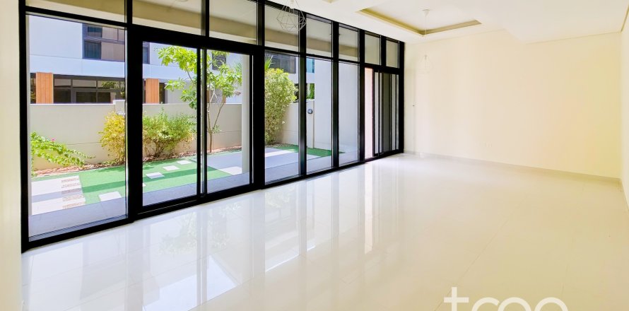 3 bedrooms Townhouse in DAMAC Hills (Akoya by DAMAC), UAE No. 199012