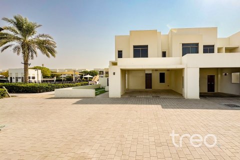 4 bedrooms Townhouse in Noor Townhouses, UAE No. 199008 3