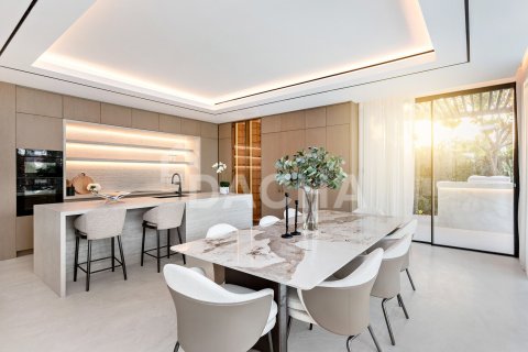 Вилла с 5 спальнями в Jumeirah Islands, ОАЭ №155766 11