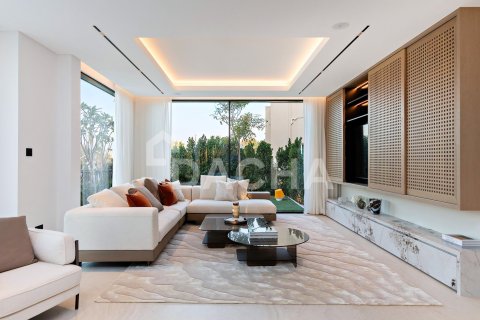 Вилла с 5 спальнями в Jumeirah Islands, ОАЭ №155766 13