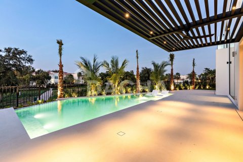 Вилла с 5 спальнями в Jumeirah Islands, ОАЭ №155766 20