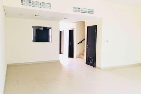3 bedrooms Townhouse in Al Warsan, UAE No. 152464 8