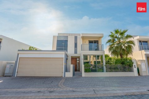 4 bedrooms Villa in Dubai Hills Estate, UAE No. 205239