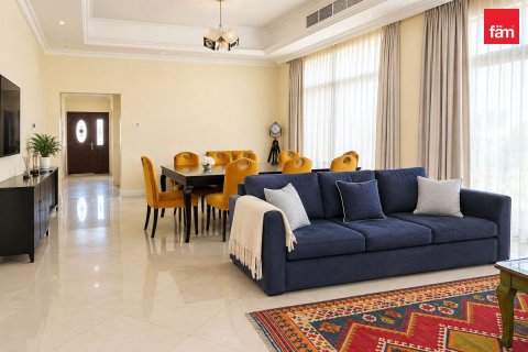 5 bedrooms Villa in Dubai, UAE No. 210298