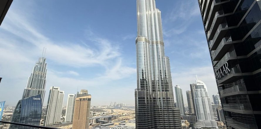Apartment de 3 dormitorios en Dubai, UAE No. 166448