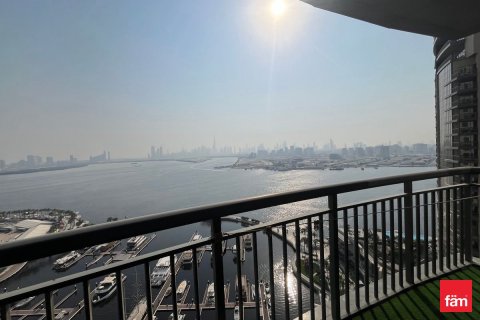 Apartment de 3 dormitorios en Dubai, UAE No. 166452