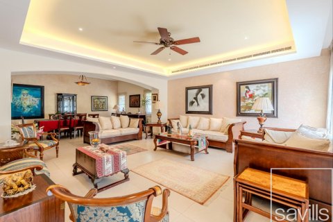 Вилла с 4 спальнями в Meadows, ОАЭ №136436 3