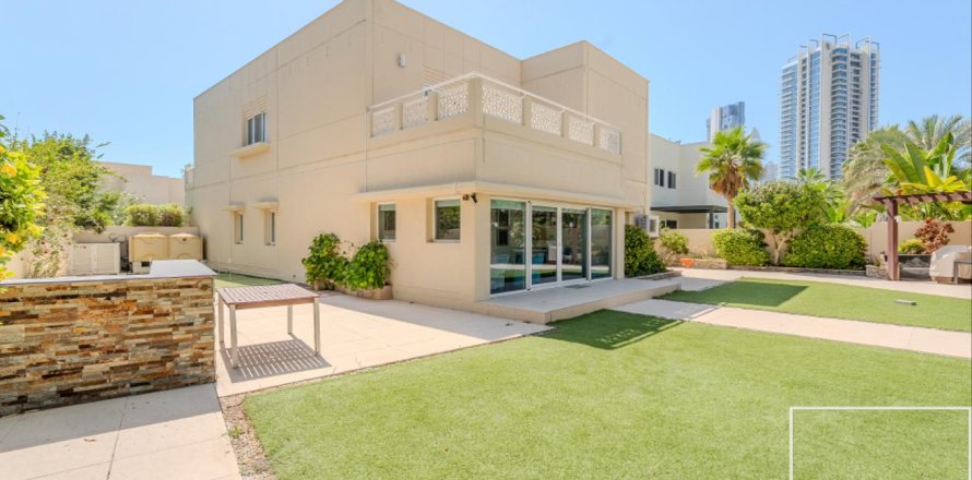 Вилла с 4 спальнями в Meadows, ОАЭ №136436