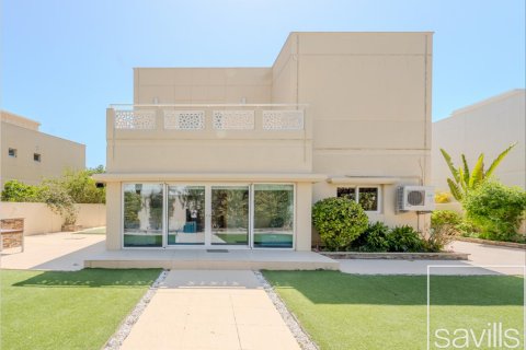 Вилла с 4 спальнями в Meadows, ОАЭ №136436 15