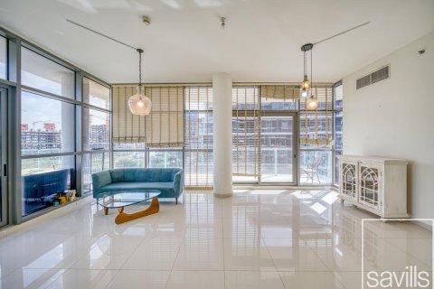 Квартира с 2 спальнями в DAMAC Hills (Akoya by DAMAC), ОАЭ №136439 4