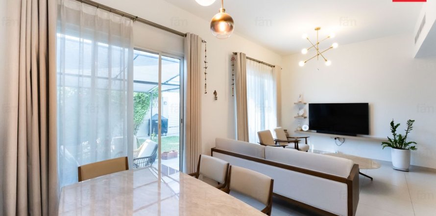 Таунхаус с 3 спальнями в Дубай, ОАЭ №131195