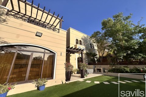 Таунхаус с 4 спальнями в Мудон, ОАЭ №136418