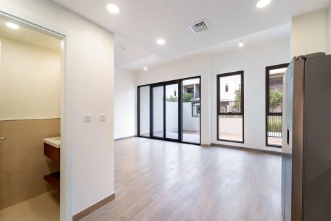 3 bedrooms Apartment in Dubai, UAE No. 199789 8