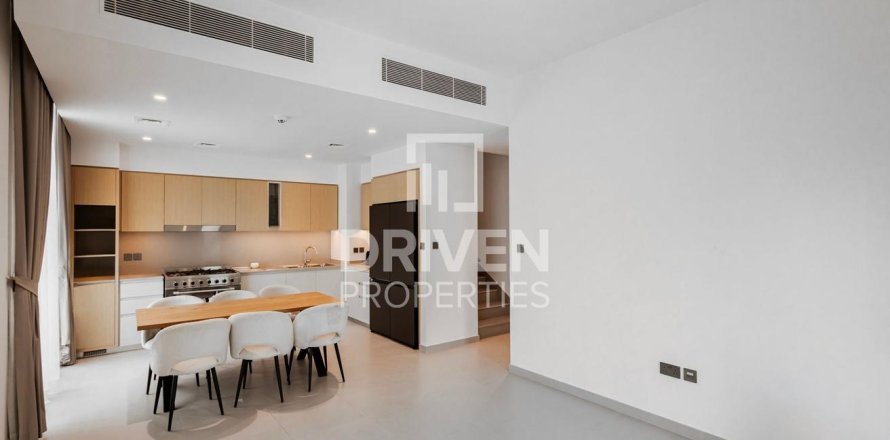 4 bedrooms Townhouse in Joy, UAE No. 200778