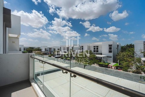 3 bedrooms Townhouse in Arabella Townhouses, UAE No. 193193 12