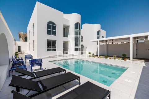 4 bedrooms Villa in Umm Suqeim, UAE No. 193192 6