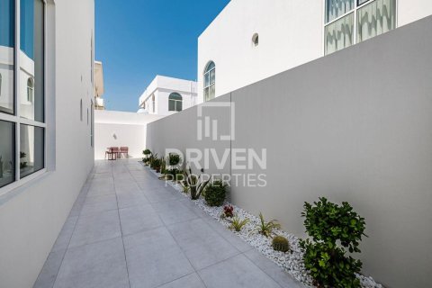 4 bedrooms Villa in Umm Suqeim, UAE No. 193192 27