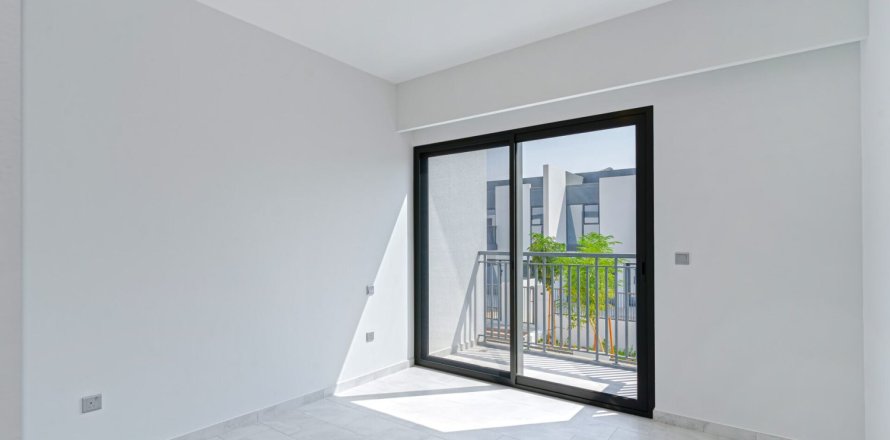 Таунхаус с 3 спальнями в Villanova, ОАЭ №137573