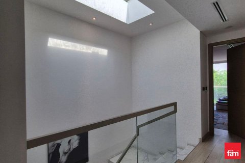 Villa de 4 dormitorios  No. 125147 5