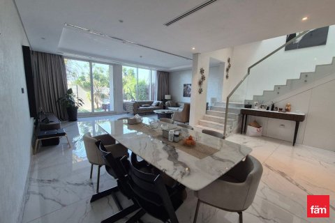 Villa de 4 dormitorios  No. 125147 6