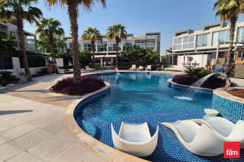 Villa de 4 dormitorios  No. 125147 10