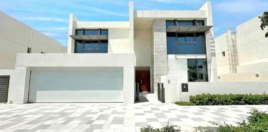 Villa de 4 dormitorios  No. 125146