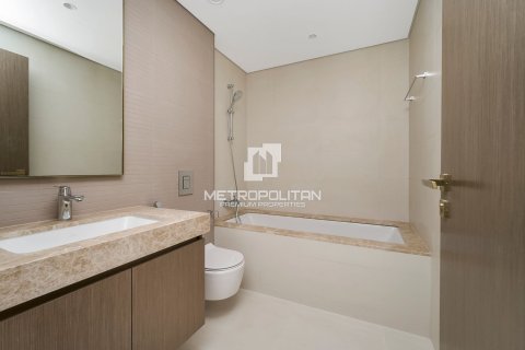 Appartement de 2 chambres à EMAAR Beachfront, UAE No. 78212 10