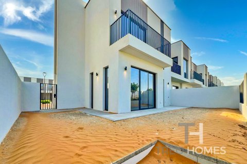 Townhouse de 4 dormitorios en Dubai South (Dubai World Central), UAE No. 81870 2