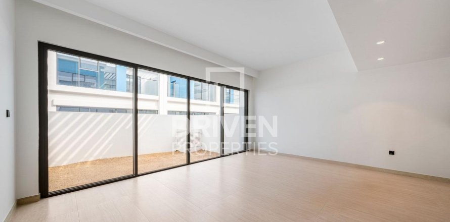 4 bedrooms Townhouse in Damac Lagoons, UAE No. 200756