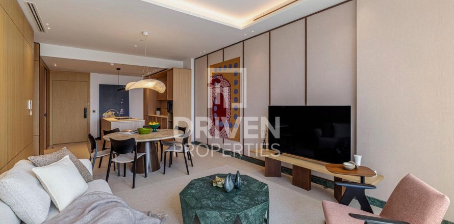 2 bedrooms Apartment in Al Wasl, UAE No. 200758