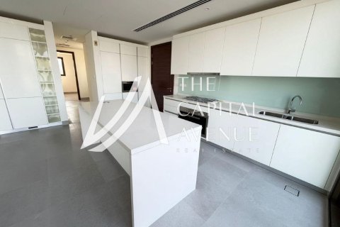 Вилла с 4 спальнями в Абу-Даби, ОАЭ №137028 6