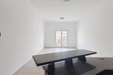 Apartment de 2 dormitorios en Dubai, UAE No. 210426