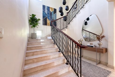Villa de 4 dormitorios en Dubai, UAE No. 210431 8