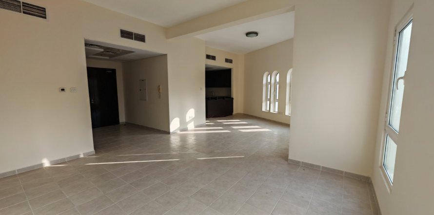 Apartment de 2 dormitorios en Dubai, UAE No. 210425