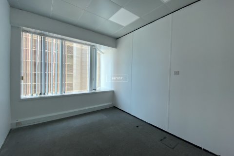 Office de 186.1m² en Sheikh Zayed Road, UAE No. 102129 12