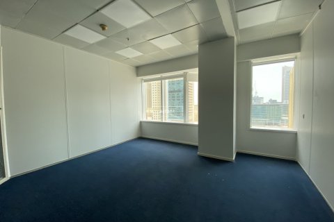 Office de 186.1m² en Sheikh Zayed Road, UAE No. 102130 3