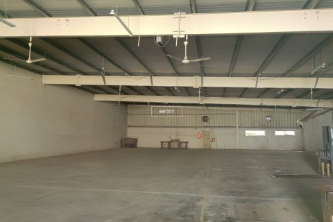 Warehouse de 873.3m² en Al Quoz, UAE No. 102127 12