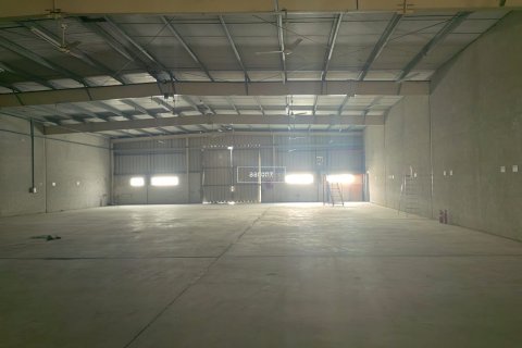 Warehouse de 873.3m² en Al Quoz, UAE No. 102127 9
