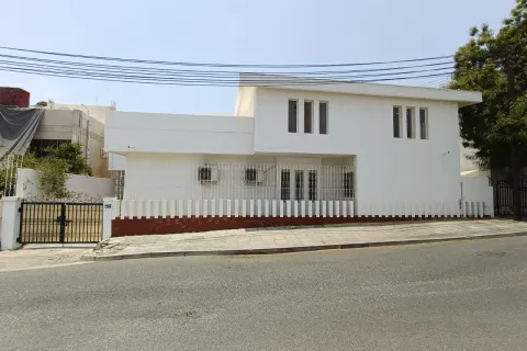 Вилла с 6 спальнями в Al Qurm, Оман №108490 2