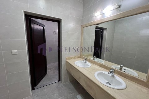5 bedrooms Villa in Doha, Qatar No. 57897 14